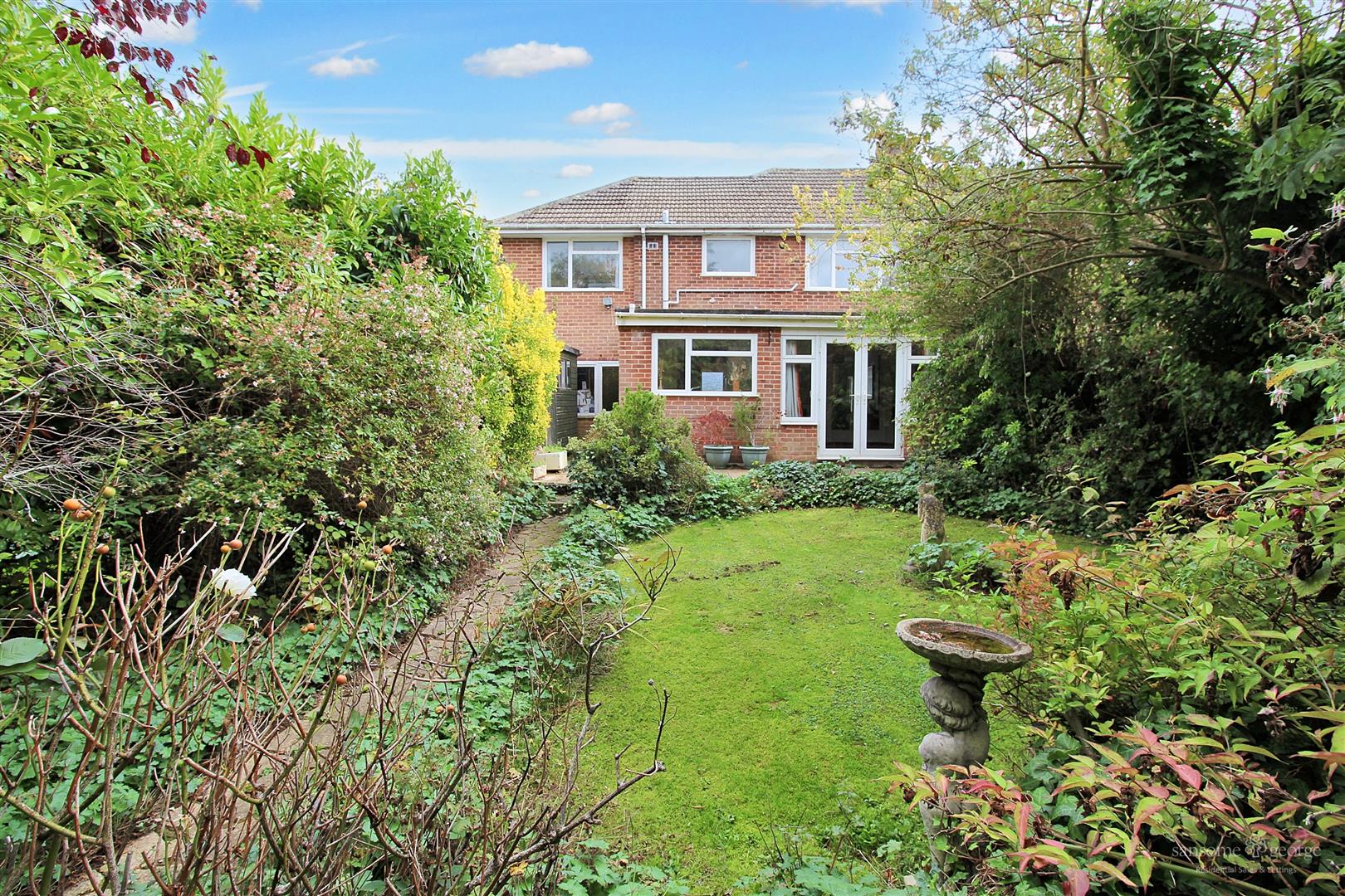 4 bed property in Warborough Avenue, Reading